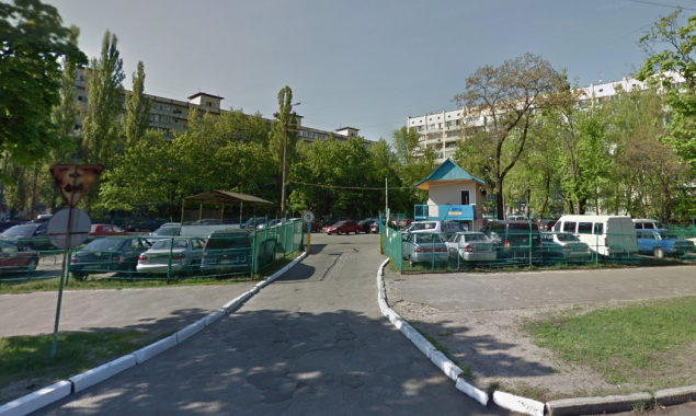 АСК “Славутич” пожаловался на столичных парковщиков в Кабмин