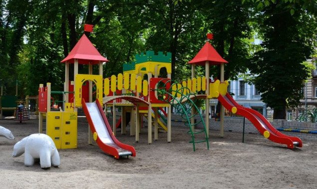 В Шевченковском районе Киева установят 12 детских площадок (адреса)
