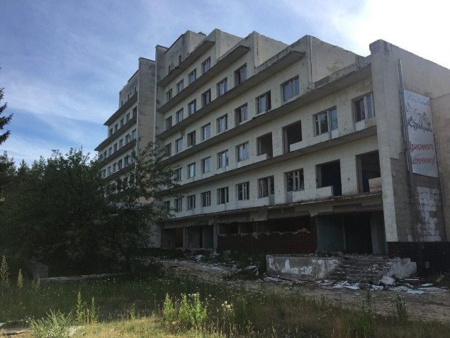 Руководителю частного предприятия сообщили о подозрении в уничтожении госсанатория “Журавушка” на Киевщине
