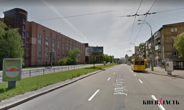 На улице Генерала Алмазова в Киеве в течение месяца будут ограничивать движение транспорта