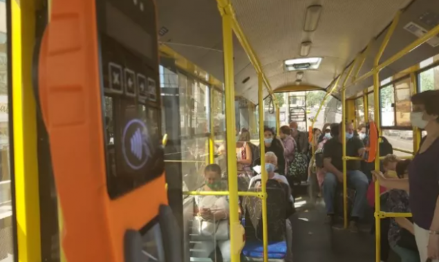 Общественный транспорт Киева с июля курсирует без кондукторов
