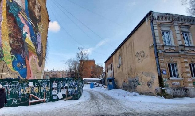 Киевсовет продлил аренду земли под скандальным строительством экс-депутата Старовойта