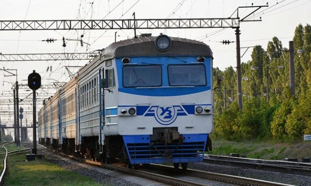“Укрзализныця” с понедельника, 26 июля, запустит на Киевщине дополнительные пригородные поезда