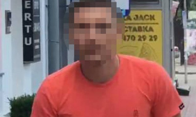 Подозреваемый в избиении около столичного гей-клуба сотрудник УГО задержан (видео)