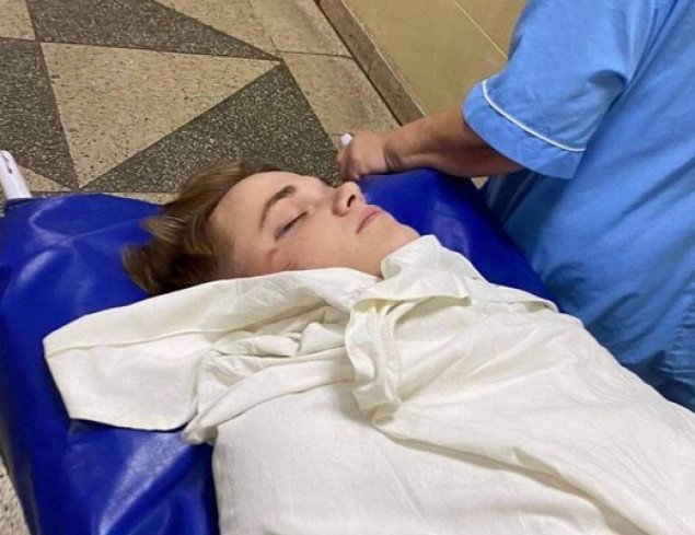 Сотрудник Управления госохраны избил до полусмерти парня возле гей-клуба в Киеве (видео)