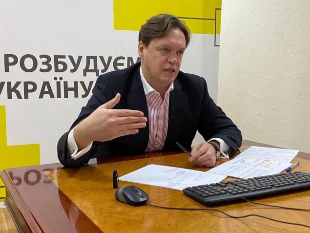 Нардепи рекомендували Уряду звільнити скандального керівника ФДМУ Сенниченка