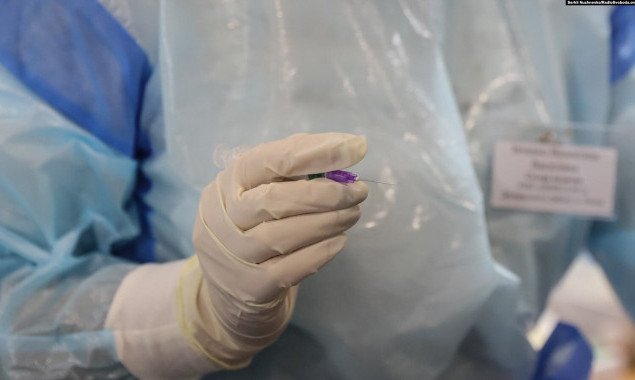 За минувшие сутки в Украине вакцинировали почти 170 тысяч человек