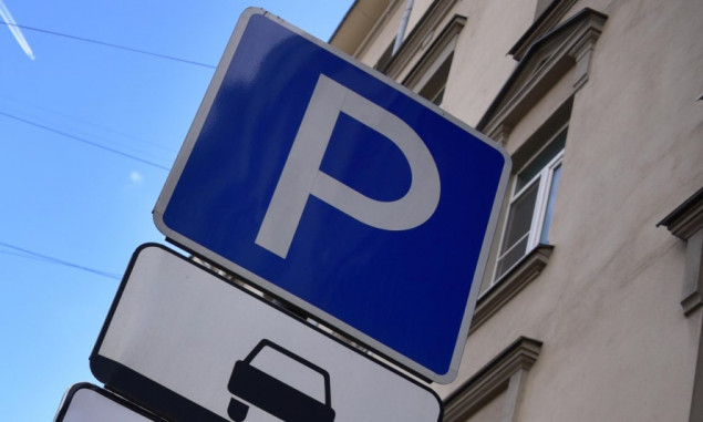 Киевсовет отменил плату за парковку для участников АТО/ООС и членов семей погибших на Востоке военнослужащих