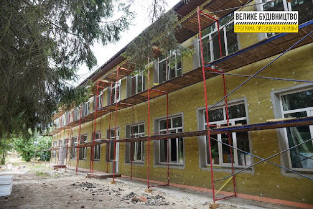У школі, яку відкрили майже півстоліття тому на Київщині, продовжують капремонт у рамках “Великого будівництва”