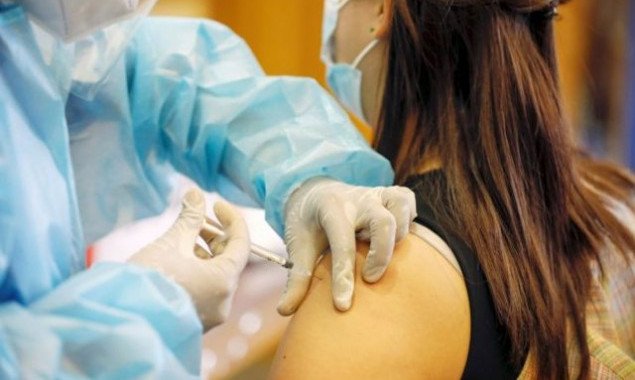 В последний день лета в Украине вакцинировали от коронавируса почти 160 тысяч человек