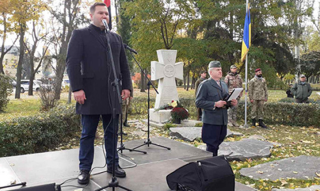 В Киеве открыли памятный крест в честь погибших защитников Украины