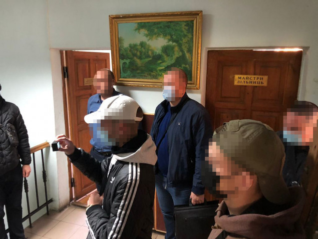 Прокуратура проводит обыски в КП СЗН Голосеевского района (фото)