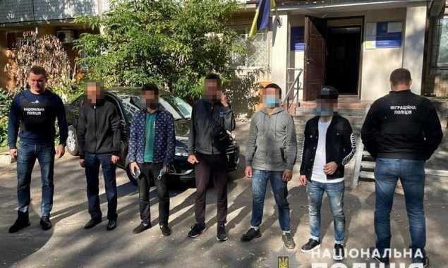 Киевские правоохранители принудительно вернули на родину 48 иностранцев