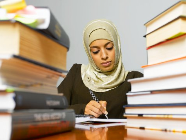 Фото у хіджабі і студентський квиток: історія непорозуміння 