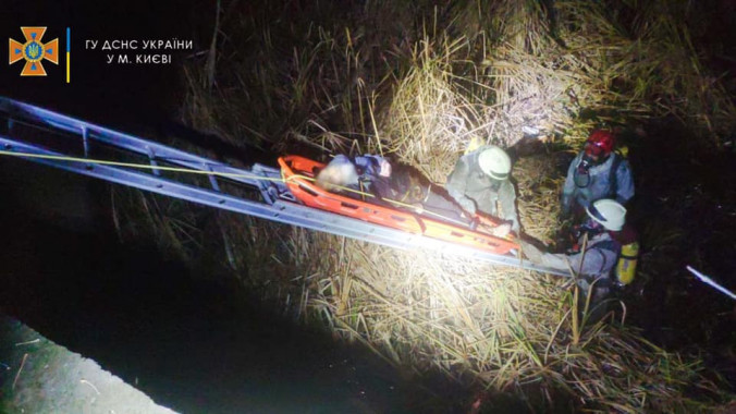 В Подольском районе из водоема достали тело мужчины
