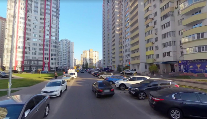 Коммунальщиков просят организовать схему движения в пределах улиц Пчилки и Драгоманова