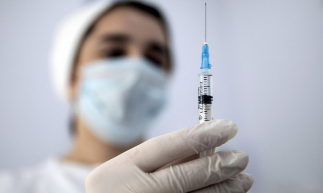 За вихідні від коронавірусу вакцинувалися понад 16 тисяч мешканців Київщини