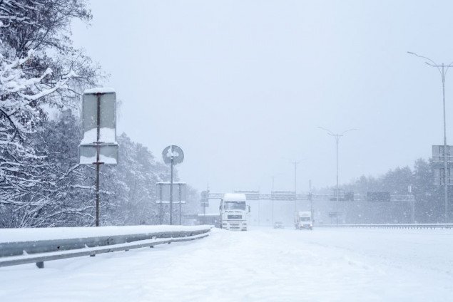 Въезд грузовиков в Киев ограничат с 17:00 сегодняшнего дня, 21 декабря, из-за погодных условий