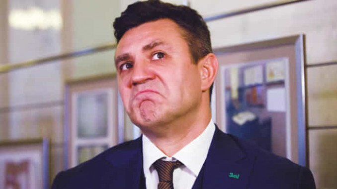 Советник киевского мэра Шевчук решил “повесить” на Николая Тищенко фекалии и сверчков (фото, видео)