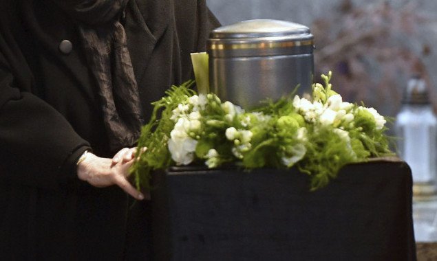 Кабмин предлагает Раде развивать кремацию из-за нехватки мест для кладбищ