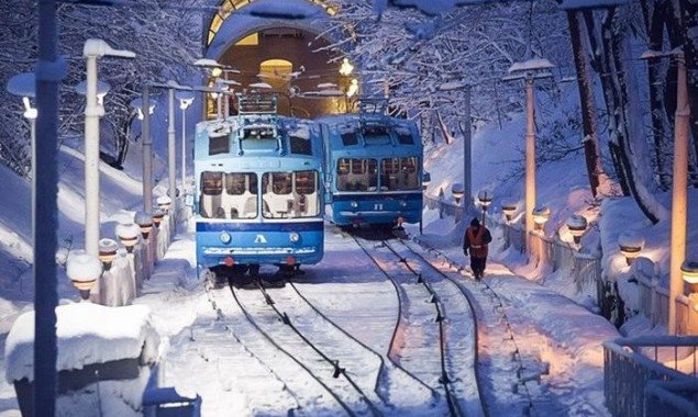 В новогоднюю ночь в Киеве городской транспорт будет работать на два часа дольше, а фуникулер – круглосуточно