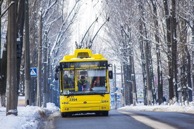 На выходных в Киеве ярмарки изменят маршруты общественного транспорта (схемы)