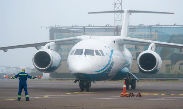 Украинский авиаперевозчик приостановил полеты до середины марта