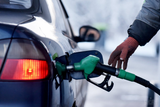 Минэкономики повысило планку предельных цен на бензин и дизтопливо на АЗС