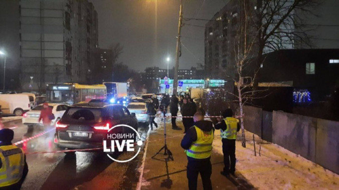 На Левом берегу Киева обстреляли внедорожник Lexus (видео, фото)