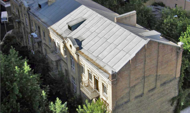 Столичная прокуратура через суд требует вернуть в коммунальную собственность дом по улице Черновола