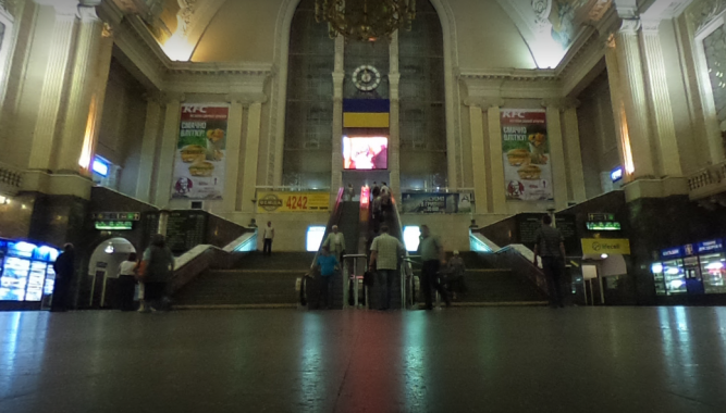 “Укрзализныця” начинает установку новых эскалаторов в вестибюле Центрального ж/д вокзала Киева