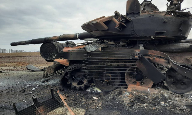 На Черниговщине под Прилуками уничтожили колонну вражеских танков (фото)
