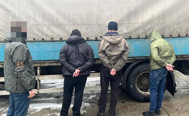 В Киеве правоохранители конфисковали почти 10 тонн контрафактного спирта