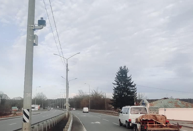 Завтра, 21 февраля, на дорогах Киева заработают дополнительно 10 комплексов автофиксации нарушений ПДД (адреса)