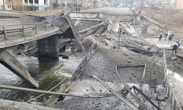 На Киевщине взорвали три моста, чтобы остановить врага