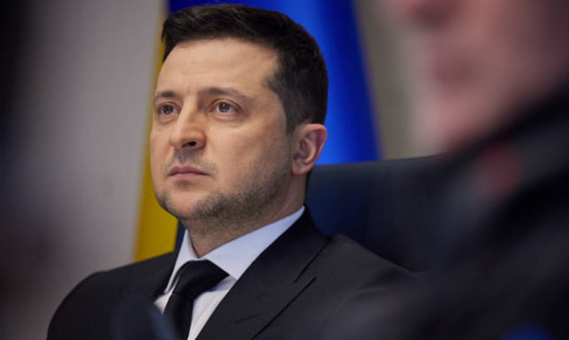 Украина попросила западных  партнеров организовать бесполетную зону над Украиной и отключение  РФ от SWIFT