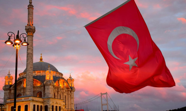 Туреччина заборонила російським кораблям прохід у Чорне море та надала Україні допомогу