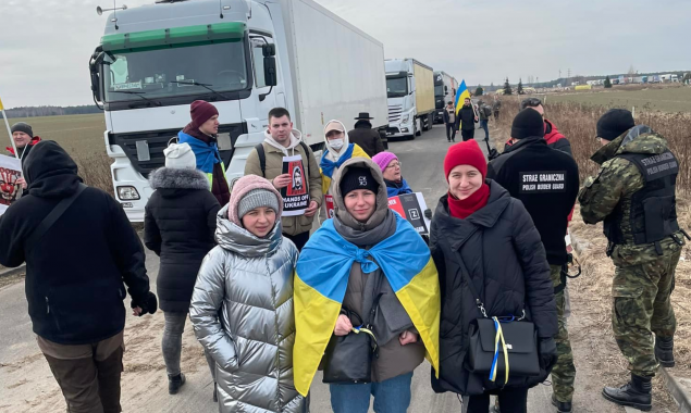 Українців у Польщі закликають до масових акцій по блокуванню москальских фур