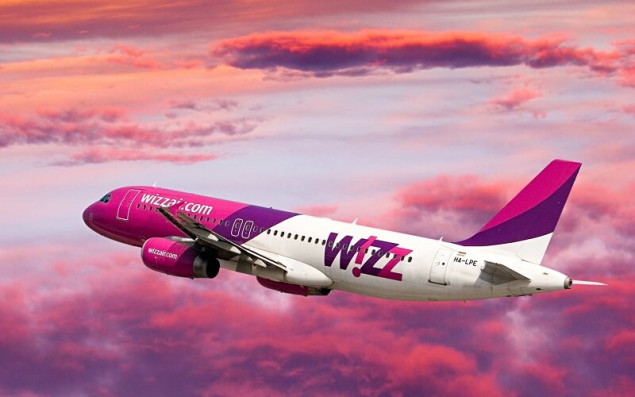 Wizz Air скасовує всі рейси, Moody’s відкликає рейтінгі, а Disney зупиняє прокат фільмів в росії, - Кулеба