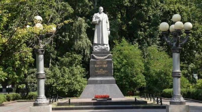 Депутати Київради пропонують демонтувати в столиці 60 пам'ятних знаків, пов'язаних з росією