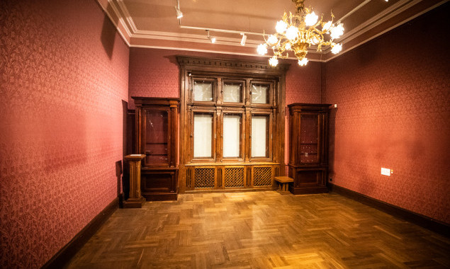 Музеї Києва перенесли свої експонати у безпечні місця (фото)