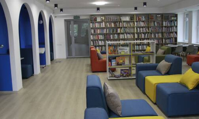 Столичні бібліотеки відновлюють роботу у 10 районах міста