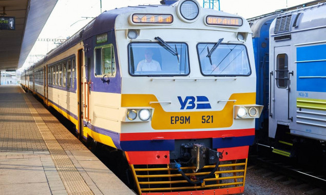 “Укрзалізниця” запускає приміський поїзд з Києва до села Тарасівка