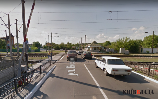 У Бучі на Київщині до 26 травня закриють для автотранспорта залізничний переїзд