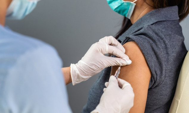 У столиці відновили роботу 4 центри масової вакцинації проти COVID-19
