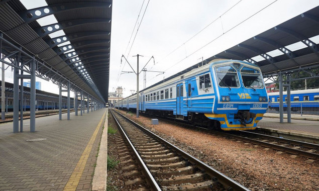 “Укрзалізниця” призначила два додаткових приміських поїзди сполученням з Києвом