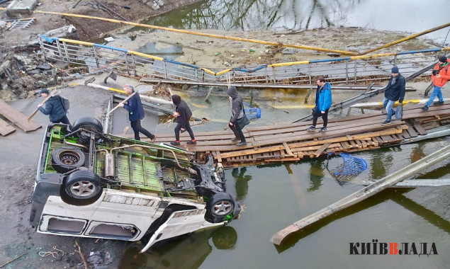 Через бойові дії на Київщині знищено 37 мостів, влада встановила 11 тимчасових переправ, - Кулеба