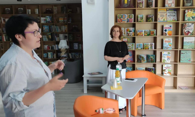 У бібліотеках Києва дітей та дорослих лікують від завданих війною стресів