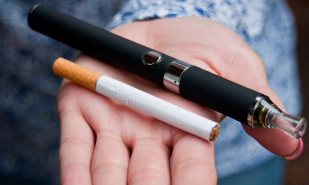 В Україні починають діяти нові обмеження для курців: забороняють паління електронних сигарет у громадських місцях