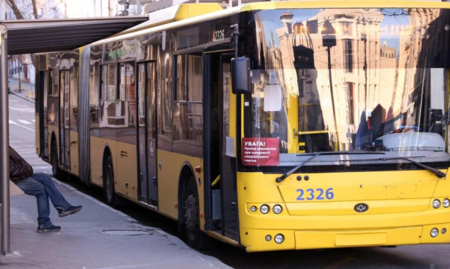 На вихідних у Києві змінять рух тролейбусів на вул. Льва Толстого (схема руху)